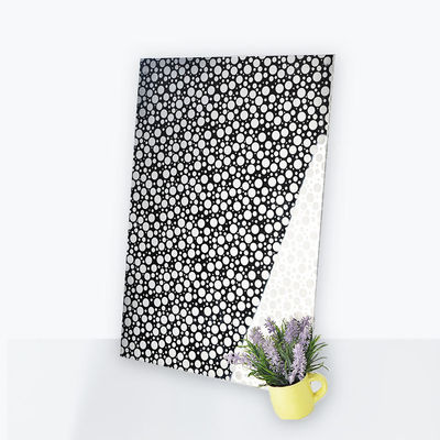 กระจกถักแผ่นสแตนเลสสแตนเลส DIN มาตรฐานที่มีความกว้าง 1500 มมสําหรับการใช้งานตกแต่ง